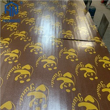 Pruun kile kilekattega vineeri jaoks